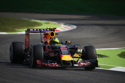 Daniil Kvyat, Red Bull Racing RB11