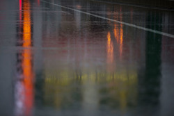Natte pitlane in de regen