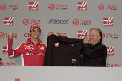 Esteban Gutiérrez en Gene Haas, rijderpresentatie Haas F1 Team