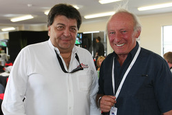 Tony Teixeira, Geschäftsführer A1GP, mit Chris Amon