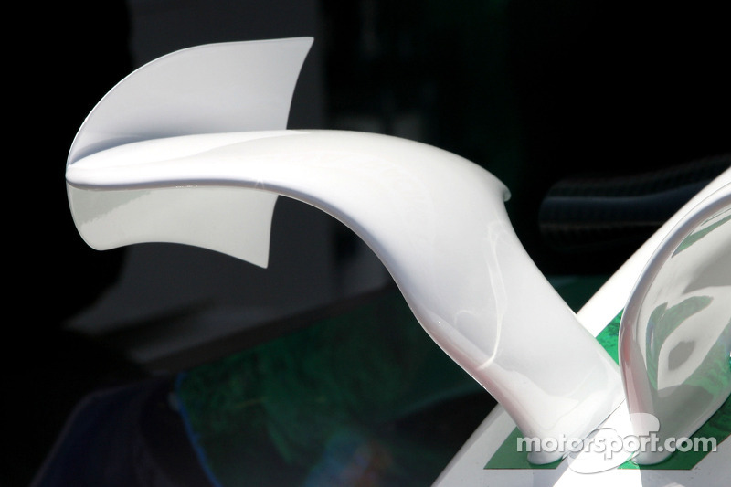 Honda RA108, деталі переднього крила