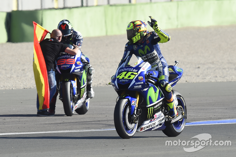 Valentino Rossi, Yamaha Fabrika Takımı ve kazanan ve 2015 Dünya Şampiyonu Jorge Lorenzo, Yamaha Fabr