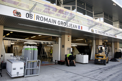 Box von Lotus F1 Team