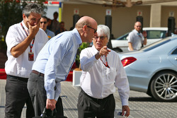 Donald Mackenzie, CVC Capital Partners, mit Bernie Ecclestone