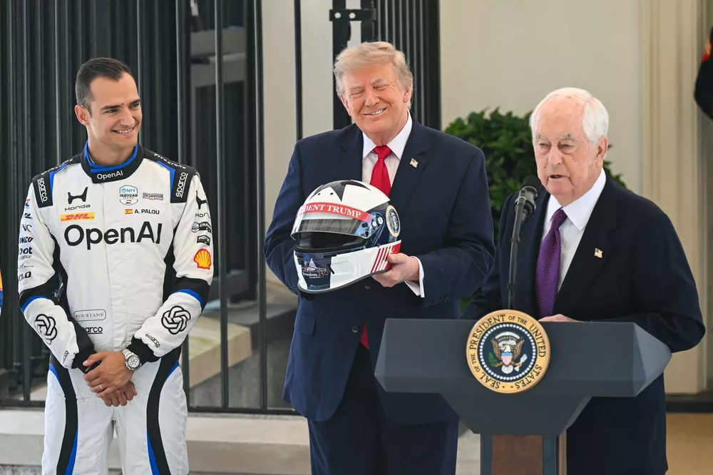Presidente Donald Trump y Alex Palou, Chip Ganassi Racing y Roger Penske