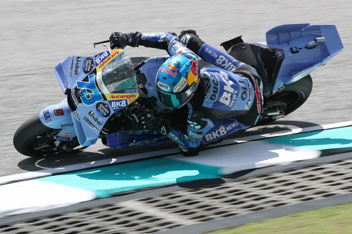 Álex Márquez décroche la pole devant Marc Márquez, Jorge Martin forfait