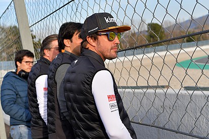 'Ambassadeur' Alonso gaat F1-wagen van McLaren testen