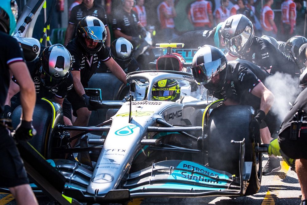 Lewis Hamilton, Mercedes W13