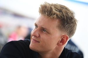 ¿Puede Mick Schumacher acabar en Cadillac incluso sin un asiento en la F1?