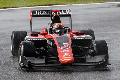 Mazepin fue penalizado y pierde la pole ante Pulcini