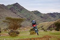 Moore utrzymał prowadzenie