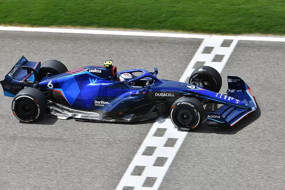 Nicholas Latifi, Williams FW44