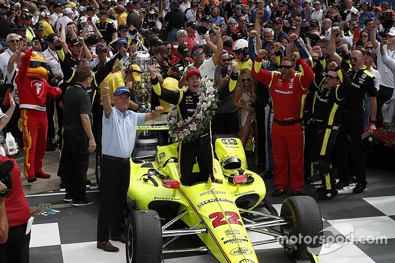 Il vincitore della gara Simon Pagenaud, Team Penske Chevrolet
