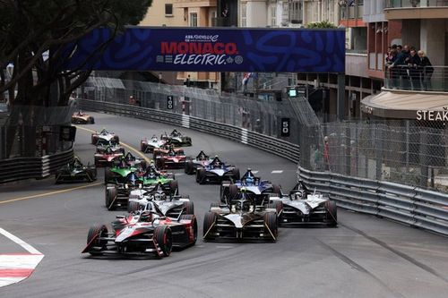 El 'Attack Mode' cambia en Berl&iacute;n por las dudas con las bater&iacute;as de la F&oacute;rmula E