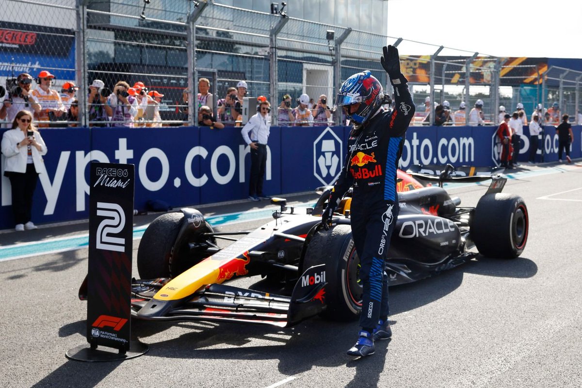 F1 レッドブル ホンダ フロントノーズ オブジェ マックス