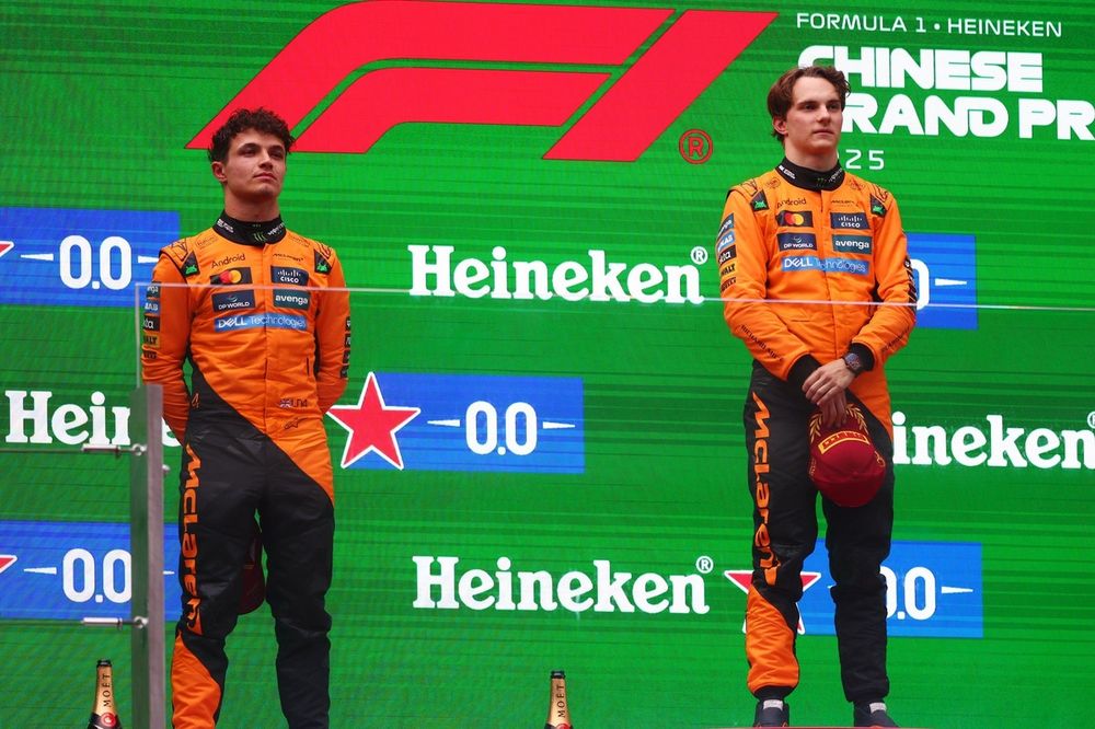 Lando Norris, McLaren, Oscar Piastri, McLaren