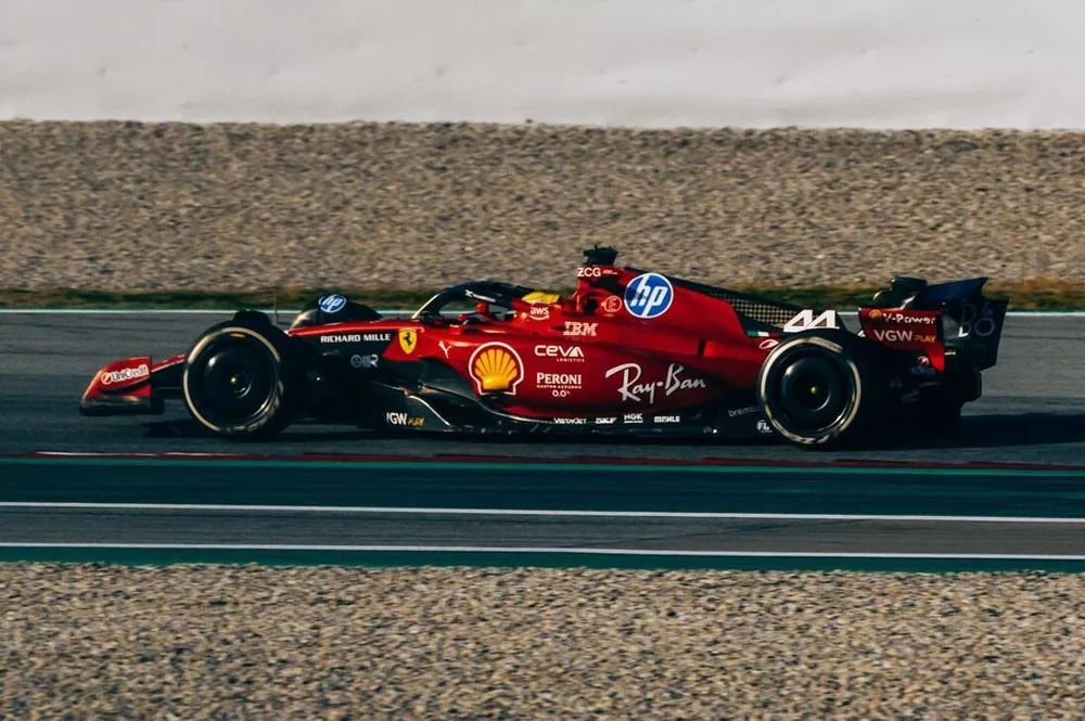 Lewis Hamilton: Crash bei Ferrari-Testfahrten in Barcelona!