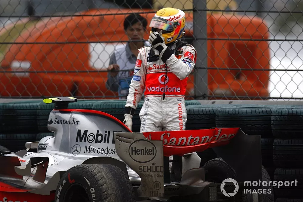 Lewis Hamilton, McLaren MP4-22 Mercedes