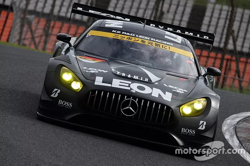 #65 LEON PYRAMID AMG