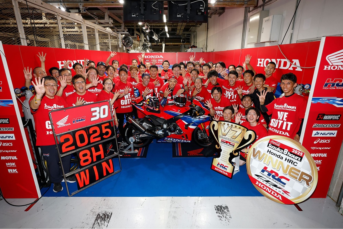 ザルコ・高橋　サイン入 HRC 鈴鹿８時間耐久 Ｔシャツ 2025 Ｌ 8耐 ザルコ・高橋サイン入 HRC 鈴鹿8時間耐久 Tシャツ 2025 L 8耐