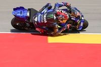 MotoGP - Piloto reserva da Yamaha, Fernández joga 'banho de água fria' sobre V4: "Ainda não é rápido o sufuciente"