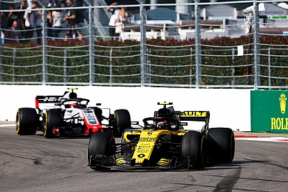 «Они занимаются всем, только не своей машиной». Haas про Renault