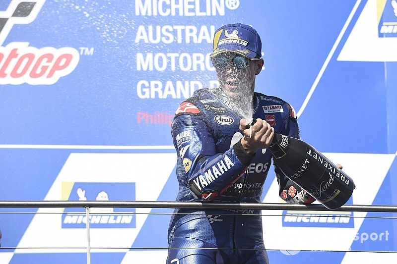 Podio: ganador de la carrera Maverick Vi&ntilde;ales, Yamaha Factory Racing