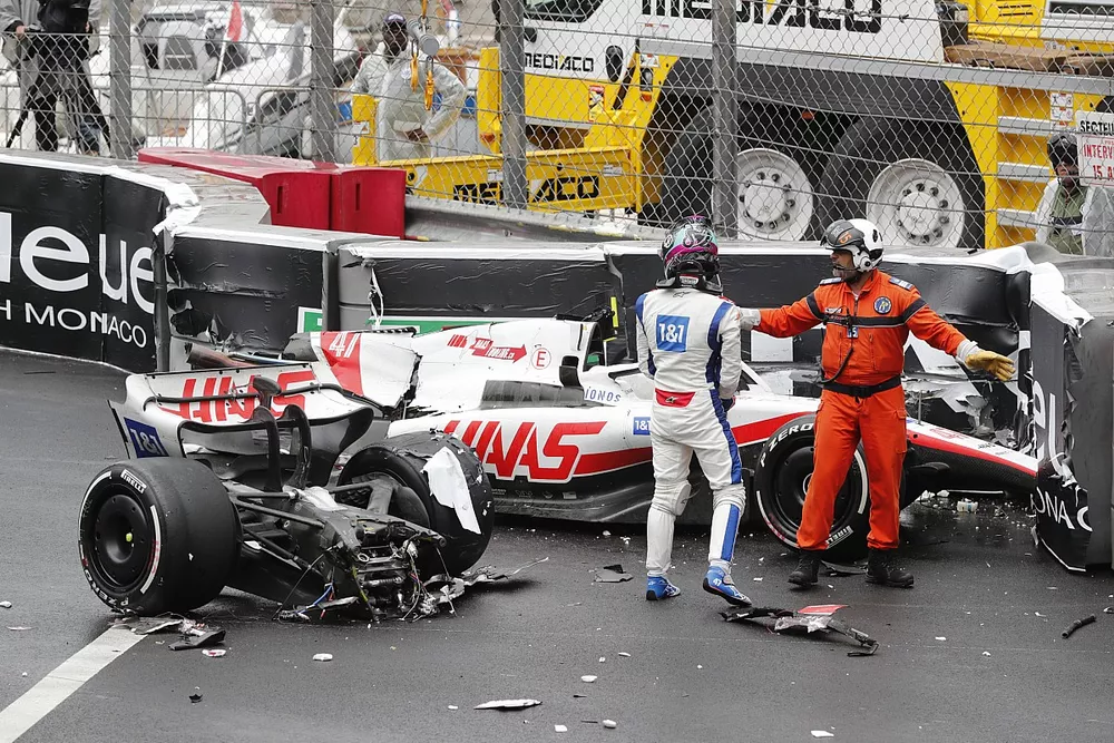 Mick Schumacher, Haas VF-22 crash