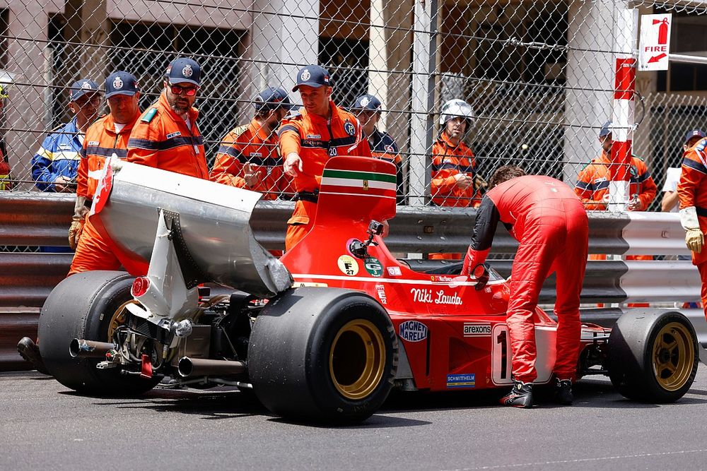 Charles Leclerc, Ferrari 312 B3 despu&eacute;s del choque 