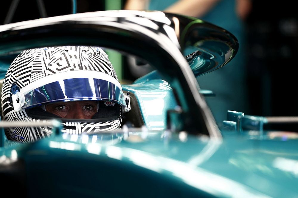 Fernando Alonso, Aston Martin AMR22