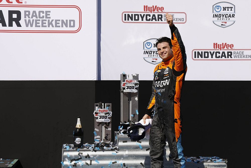 Podio: ganador Patricio O'Ward, Arrow McLaren SP Chevrolet 