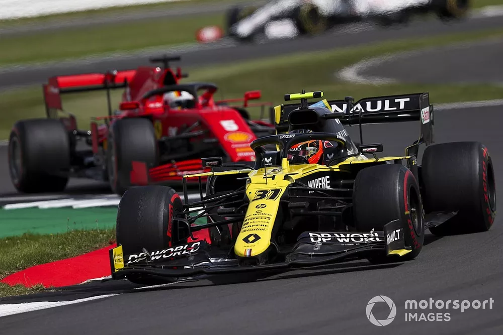 Esteban Ocon, Renault F1 Team R.S.20, Sebastian Vettel, Ferrari SF1000