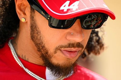 Ferrari: Hamilton "también tiene que dar un paso" en el desarrollo del coche