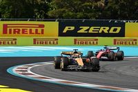 V&iacute;deo: doble toque entre Piastri y Sainz en el GP de Miami de F1