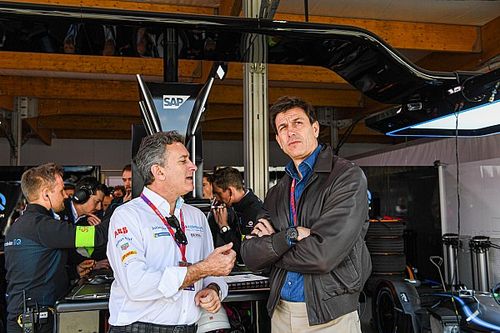 Agag plantea las claves del modelo económico que necesita la F1