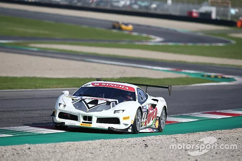 #47 Ferrari 488 Challenge, Ferrari Budapest: Adam Carroll