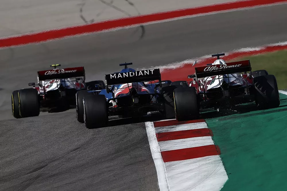 Antonio Giovinazzi, Alfa Romeo Racing C41, Fernando Alonso, Alpine A521, and Kimi Raikkonen, Alfa Romeo Racing C41