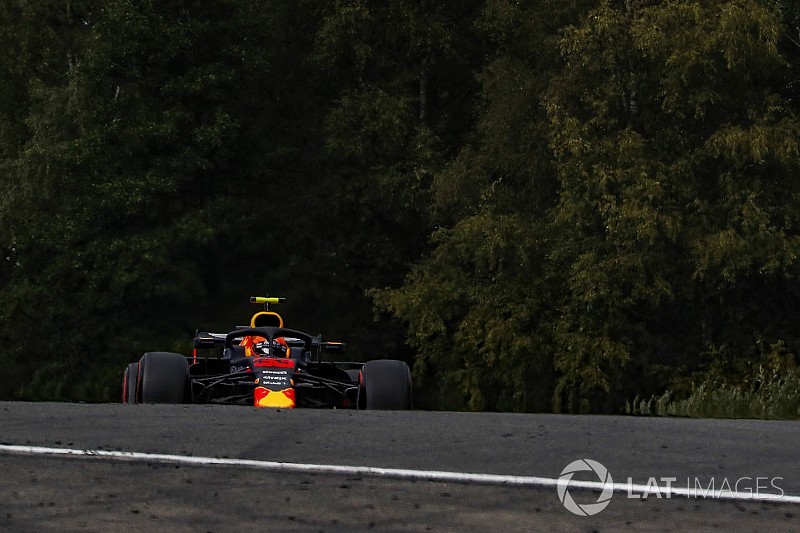 Verstappen, ilk turdaki olaya karışmadığı için mutlu