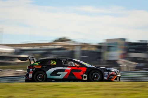 Antonella Bassani substituirá JP de Oliveira na grande final da Stock Car