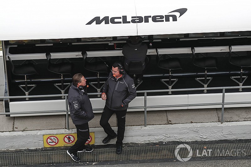 Boullier: McLaren, Honda dönemini yarışarak değil,