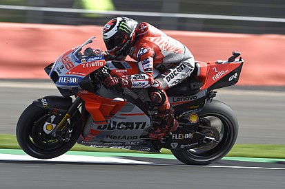 Lorenzo op pole voor Britse Grand Prix, Yamaha beleeft rampzalige kwalificatie