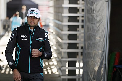 Piquet a Jaguart okolja a rossz időmérős eredményekért