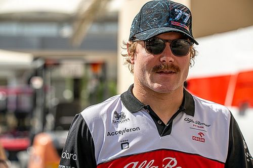 Bottas kraakt besluit FIA: "Begrijp niet waarom ze controle willen hebben"