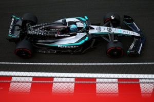 F1: Mercedes joga atualização 'no lixo' e dá passo atrás definitivo