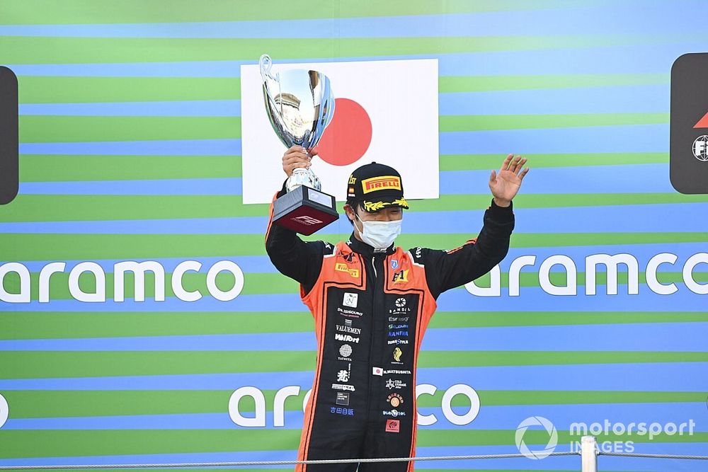 Podio: ganador Nobuharu Matsushita, MP Motorsport