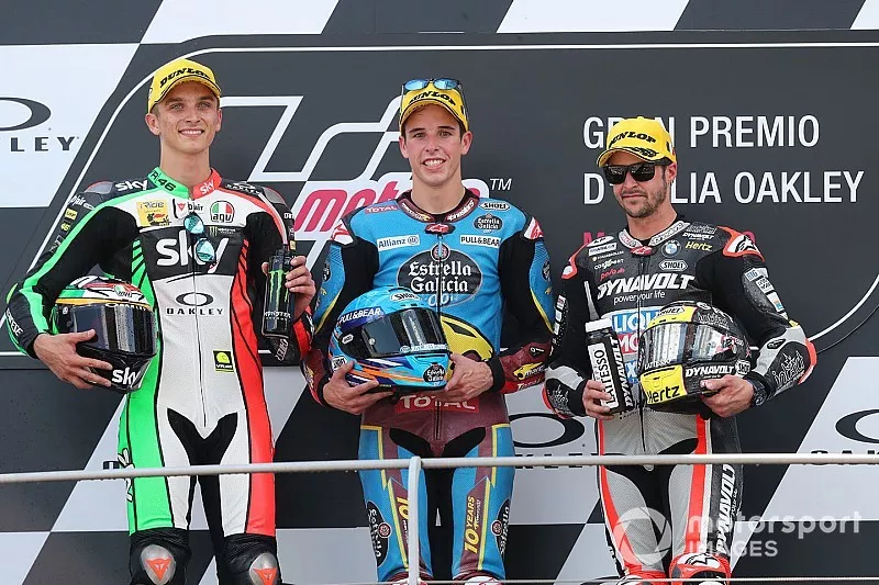 Podium : le vainqueur Alex Marquez, Marc VDS Racing, le deuxi&egrave;me Luca Marini, Sky Racing Team VR46, VD Straten, le troisi&egrave;me Thomas Luthi, Intact GP