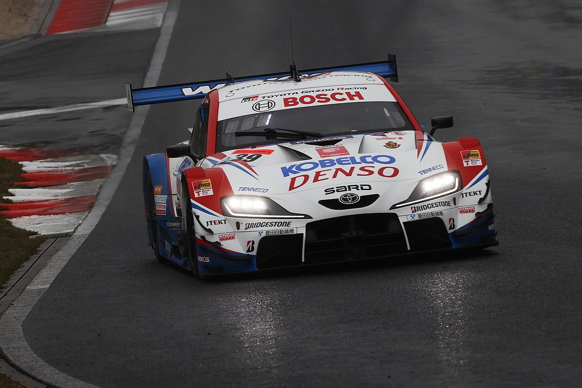 スーパーGT開幕戦岡山の公式練習は波乱の幕開け。39号車DENSOの中山