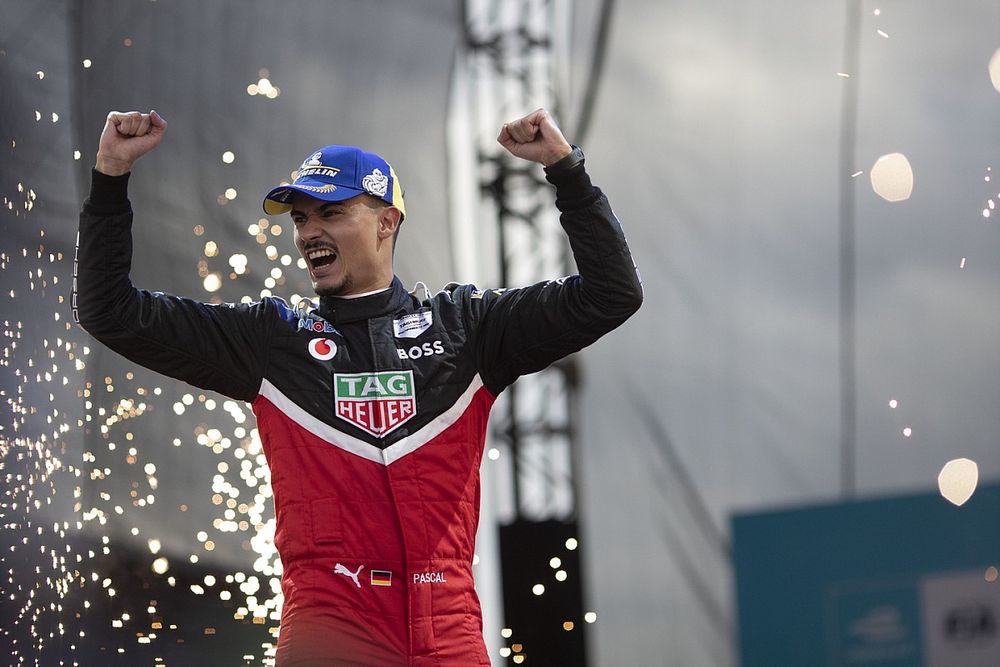 Podio: ganador Pascal Wehrlein, Porsche