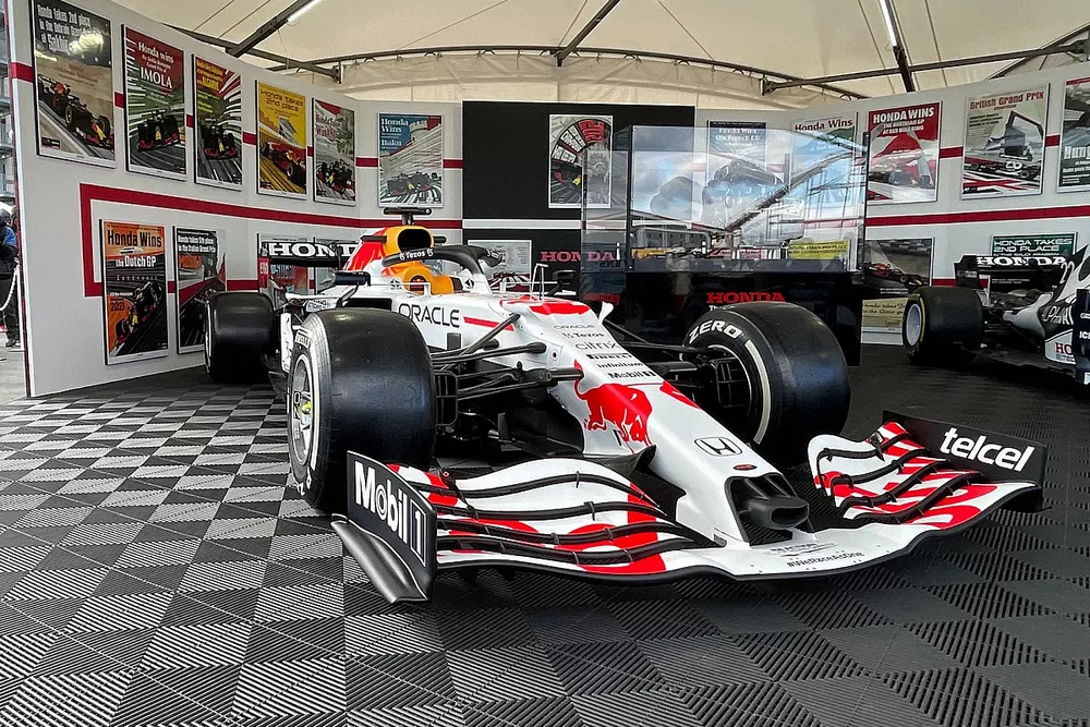 レッドブルRB16B『ありがとう号』を間近で見るチャンス！ ホンダ
