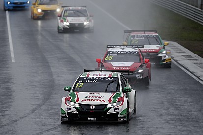 Huff calls for introduction of driver steward in WTCC